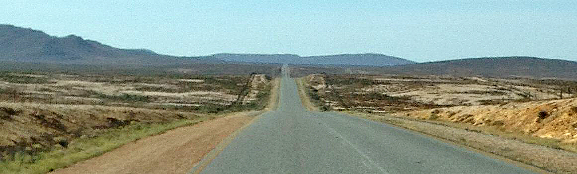 The road to Luderitz